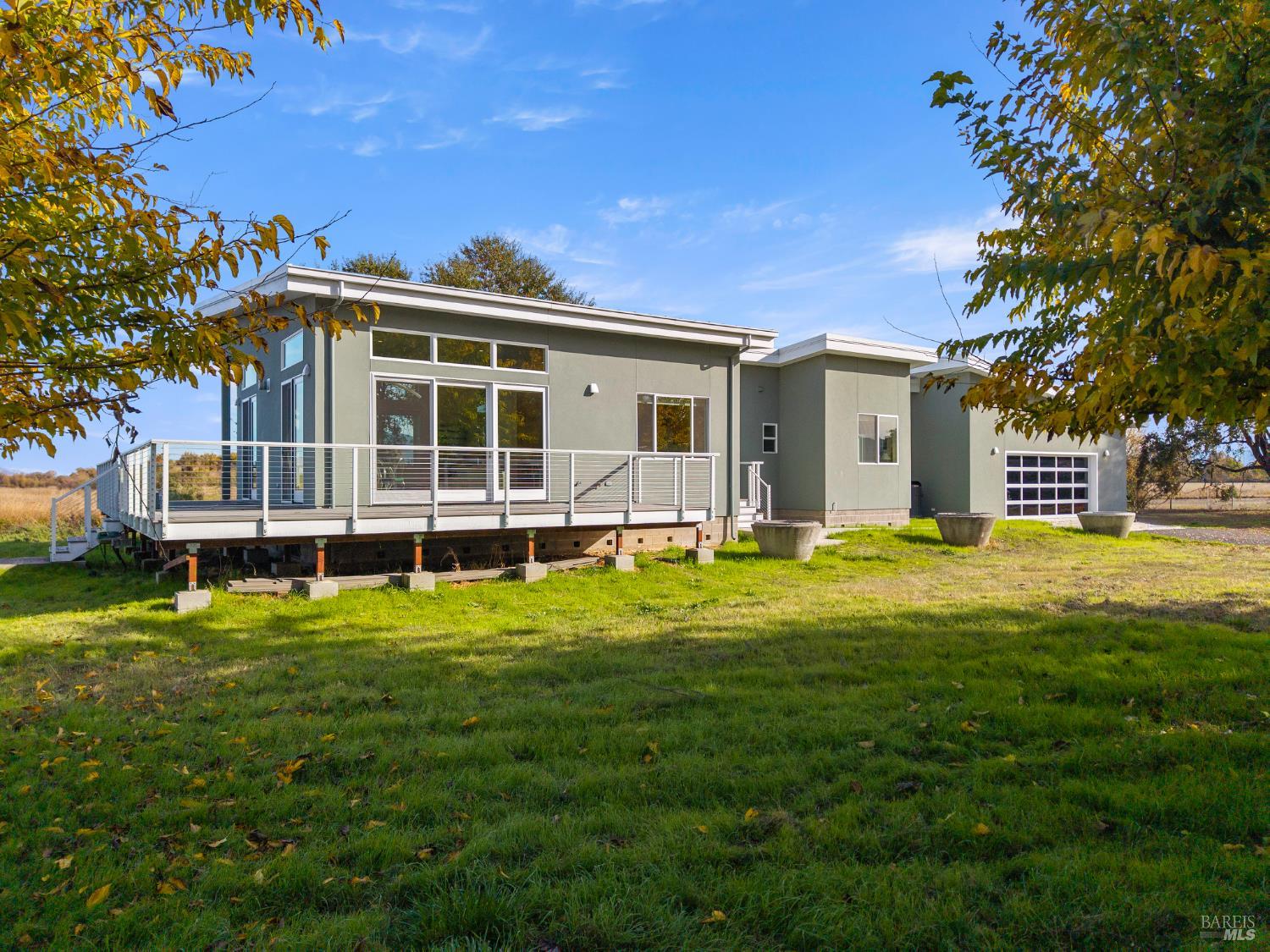8 Queen Ann Way Lakeport CA 95453