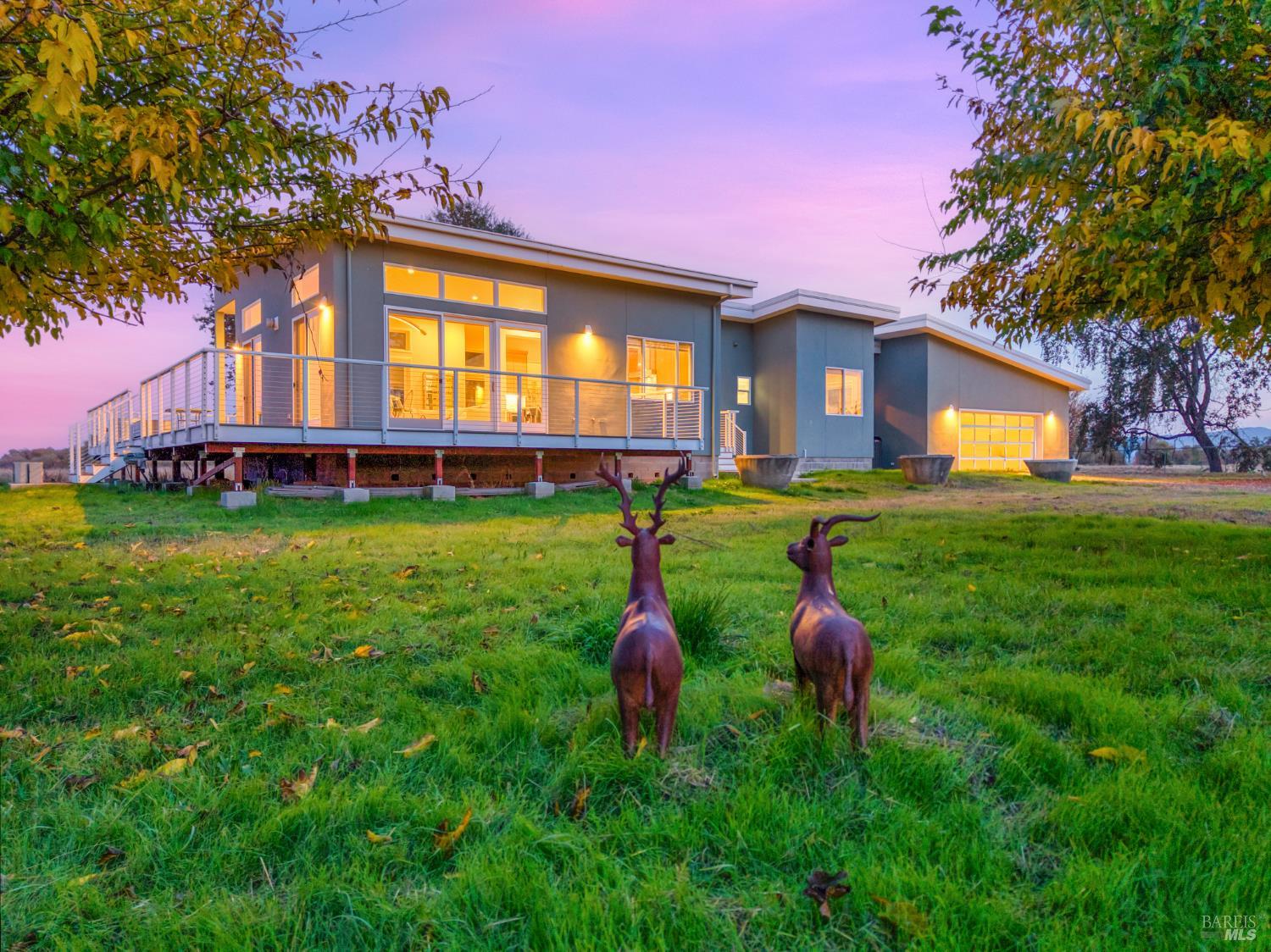 8 Queen Ann Way Lakeport CA 95453