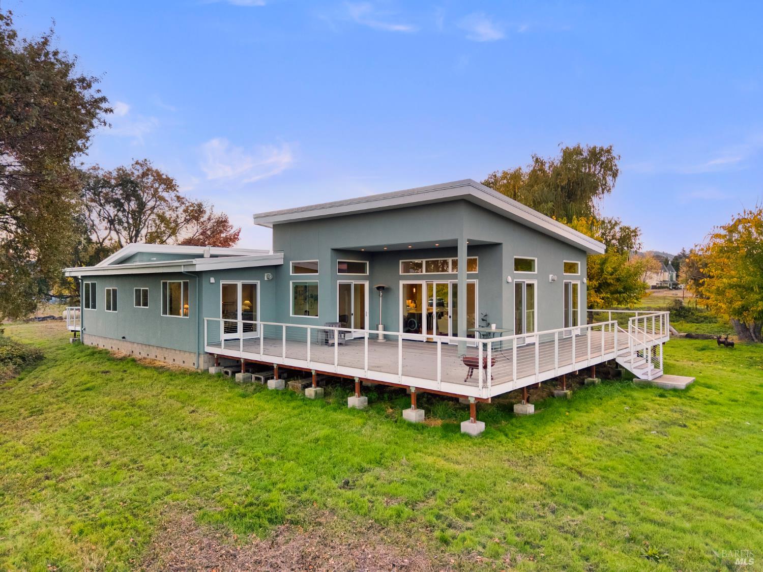 8 Queen Ann Way Lakeport CA 95453