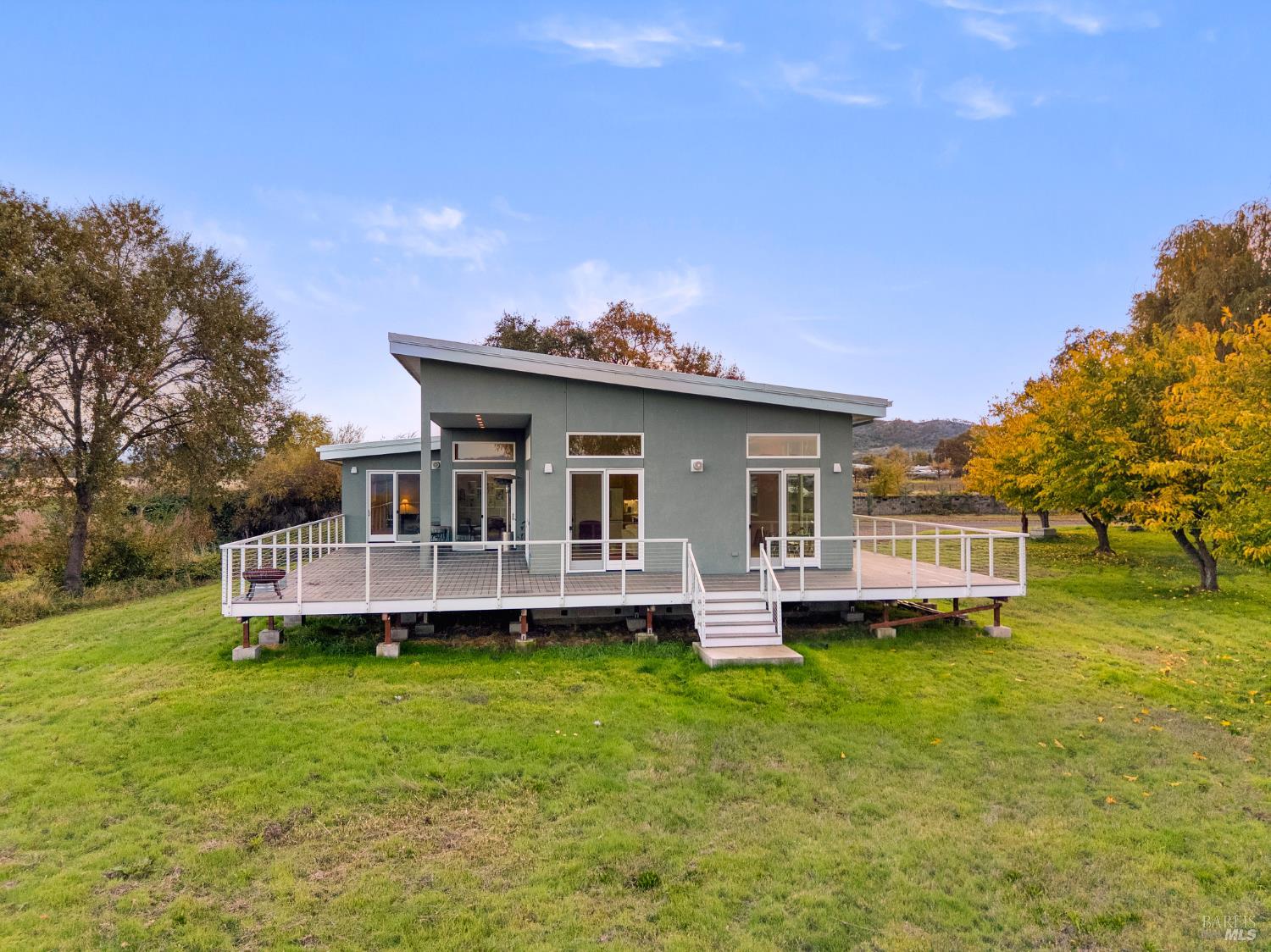 8 Queen Ann Way Lakeport CA 95453