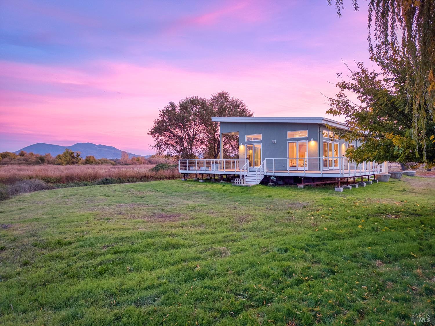 8 Queen Ann Way Lakeport CA 95453