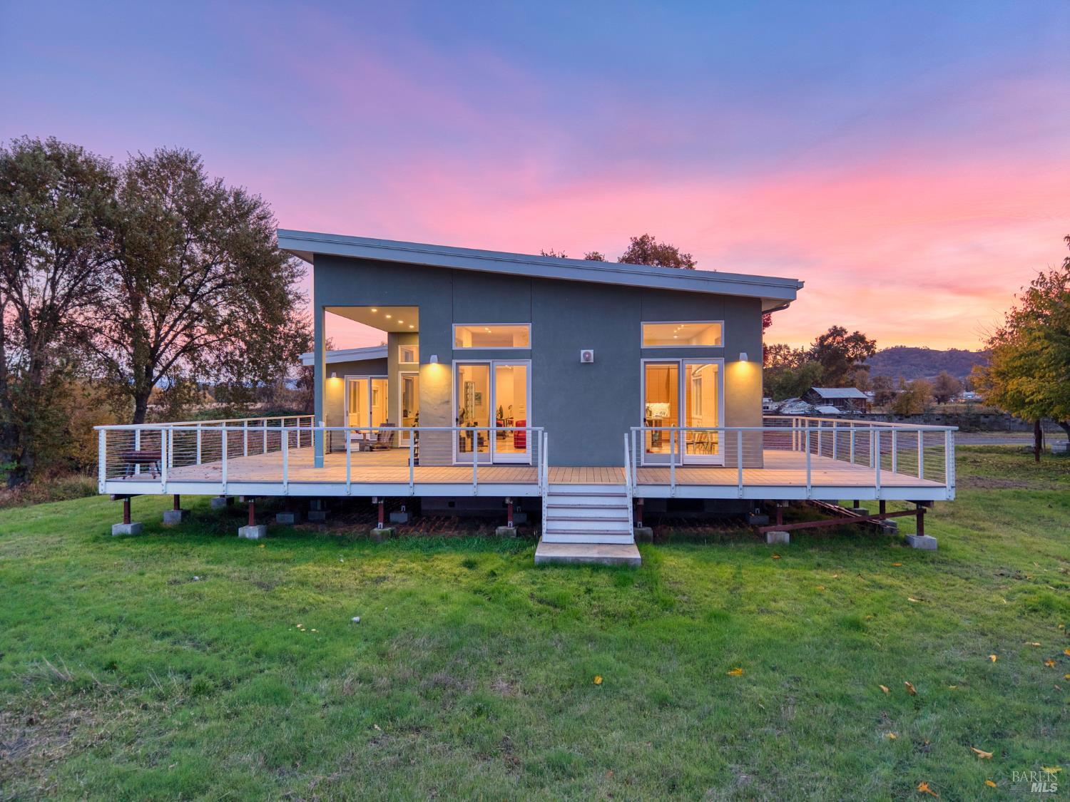 8 Queen Ann Way Lakeport CA 95453
