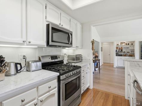 7083 Overlook Drive Santa Rosa CA 95409