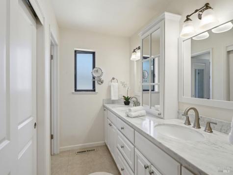 7083 Overlook Drive Santa Rosa CA 95409
