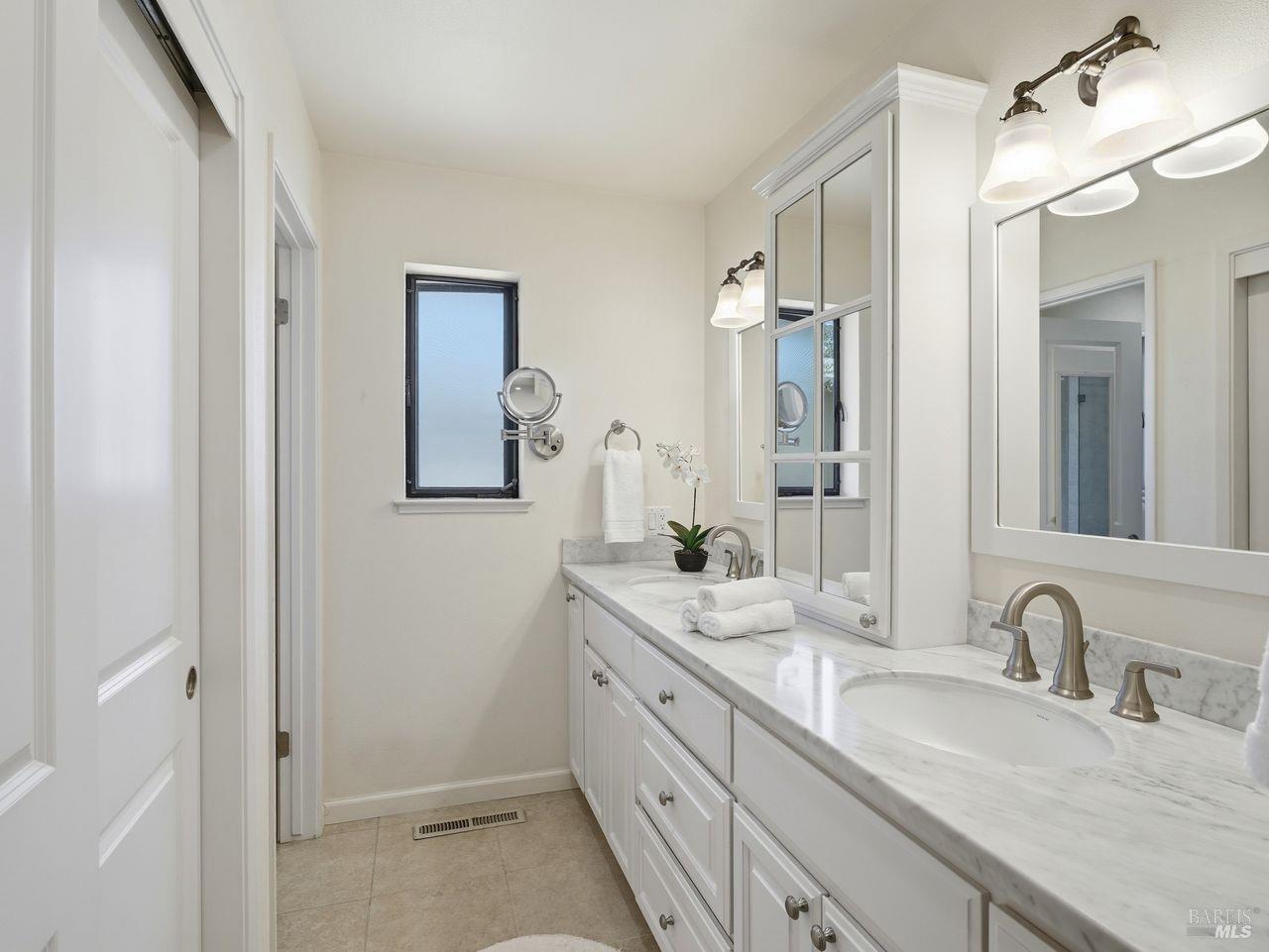 7083 Overlook Drive Santa Rosa CA 95409