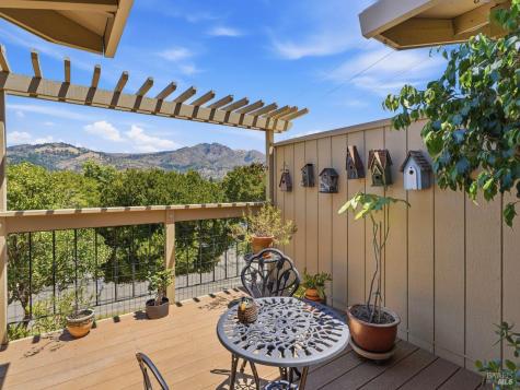 7083 Overlook Drive Santa Rosa CA 95409