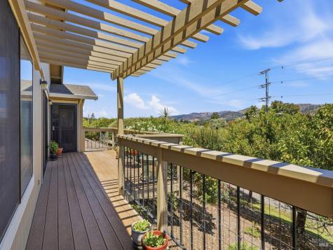 7083 Overlook Drive Santa Rosa CA 95409