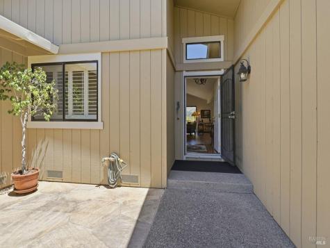 7083 Overlook Drive Santa Rosa CA 95409