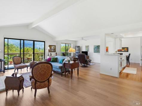 7083 Overlook Drive Santa Rosa CA 95409