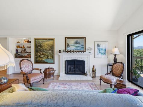 7083 Overlook Drive Santa Rosa CA 95409