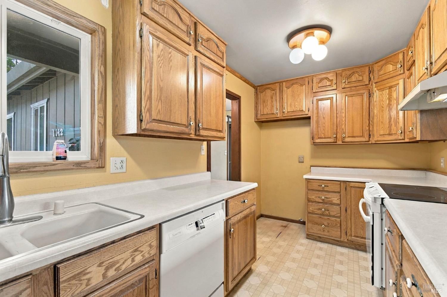 1142 Guaymas Street Santa Rosa CA 95401