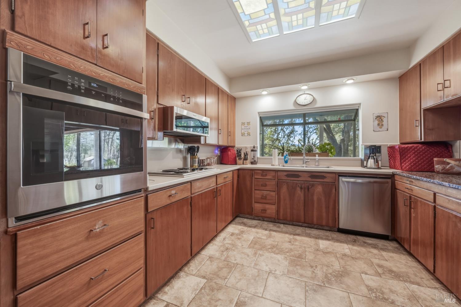 2875 Hill Road Lakeport CA 95453