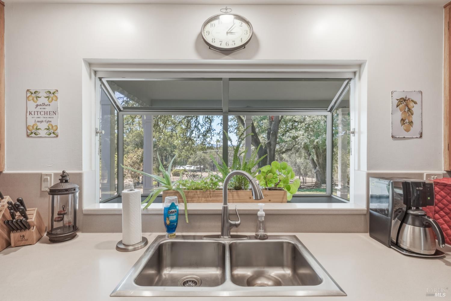 2875 Hill Road Lakeport CA 95453