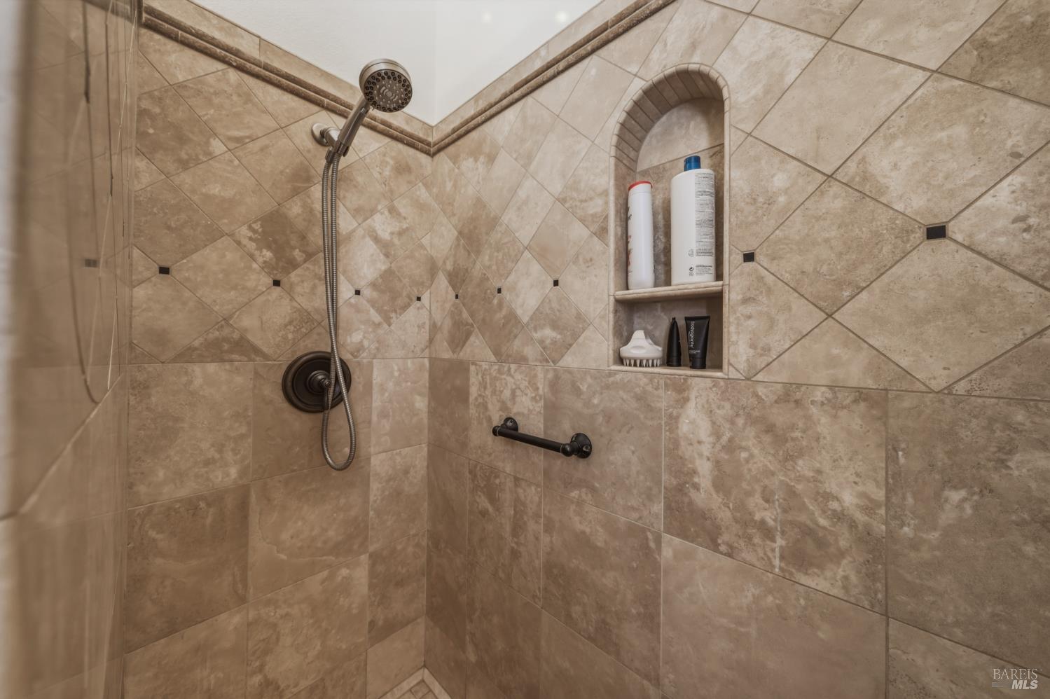 2875 Hill Road Lakeport CA 95453