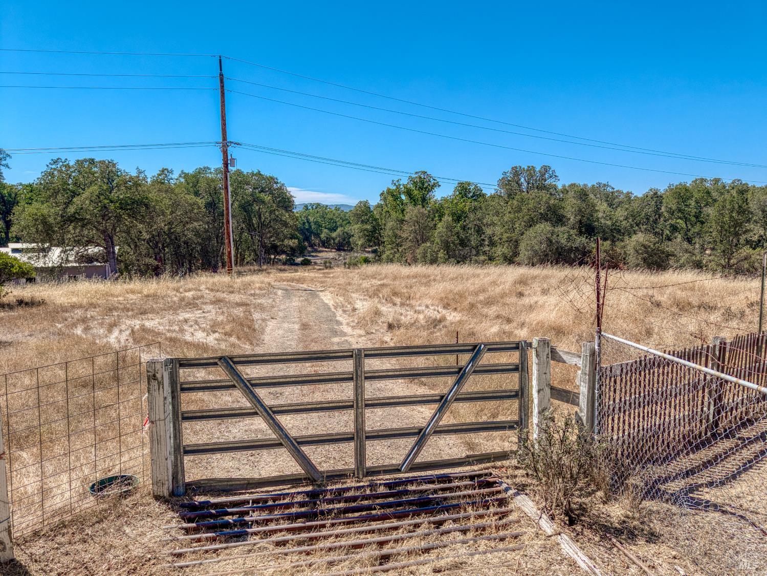 2875 Hill Road Lakeport CA 95453