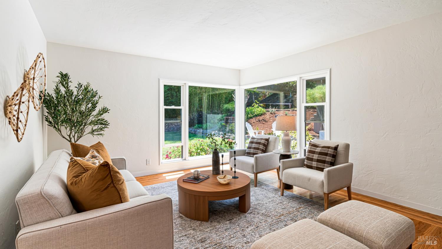 614 Deer Valley Court Petaluma CA 94952