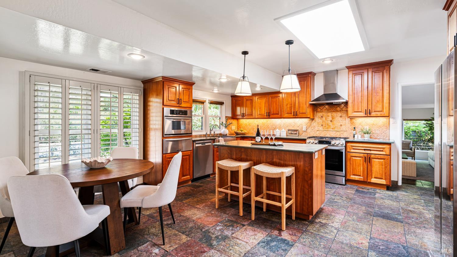 614 Deer Valley Court Petaluma CA 94952