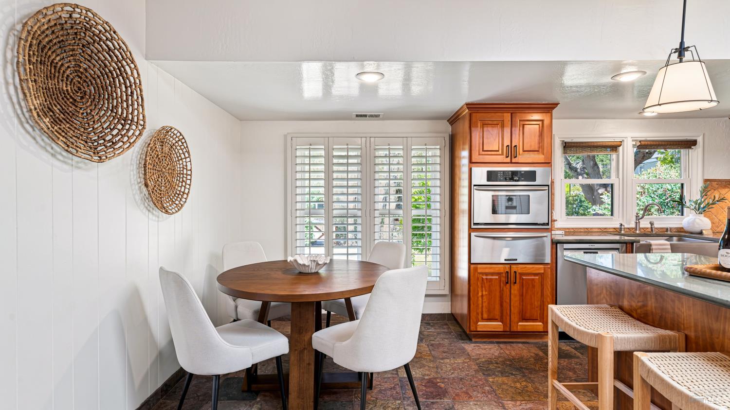 614 Deer Valley Court Petaluma CA 94952