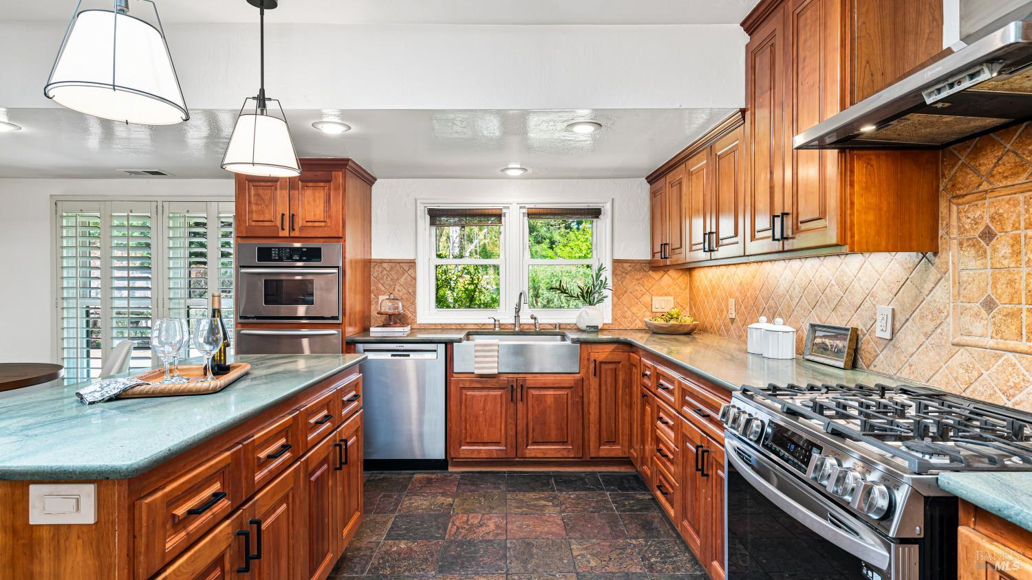 614 Deer Valley Court Petaluma CA 94952