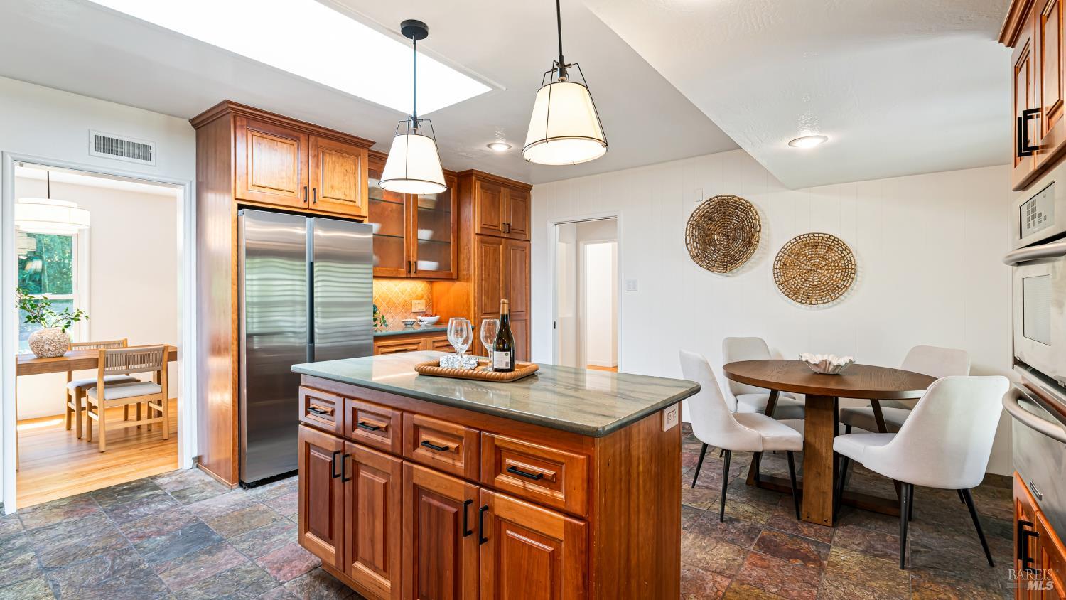 614 Deer Valley Court Petaluma CA 94952