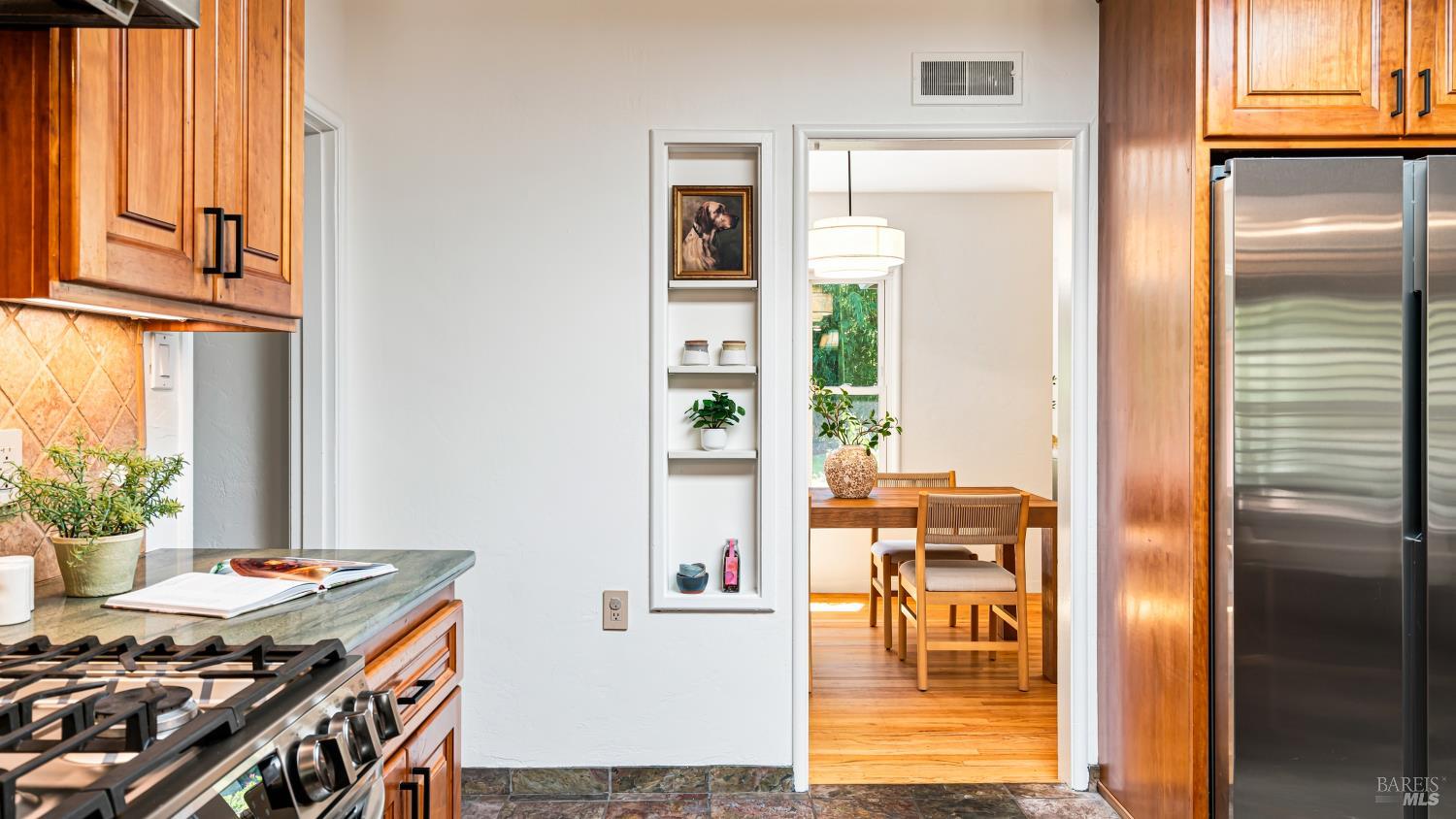614 Deer Valley Court Petaluma CA 94952