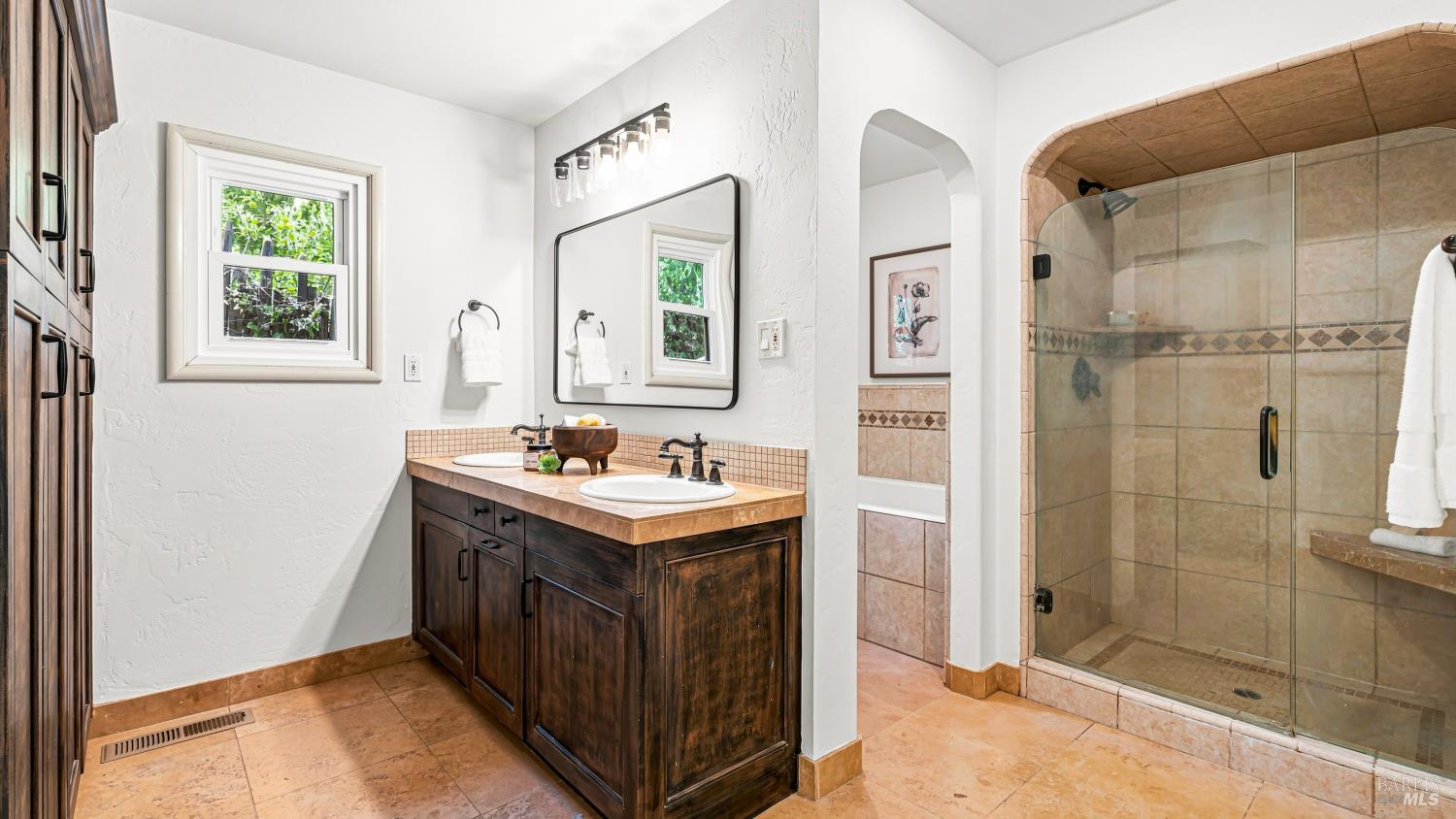 614 Deer Valley Court Petaluma CA 94952