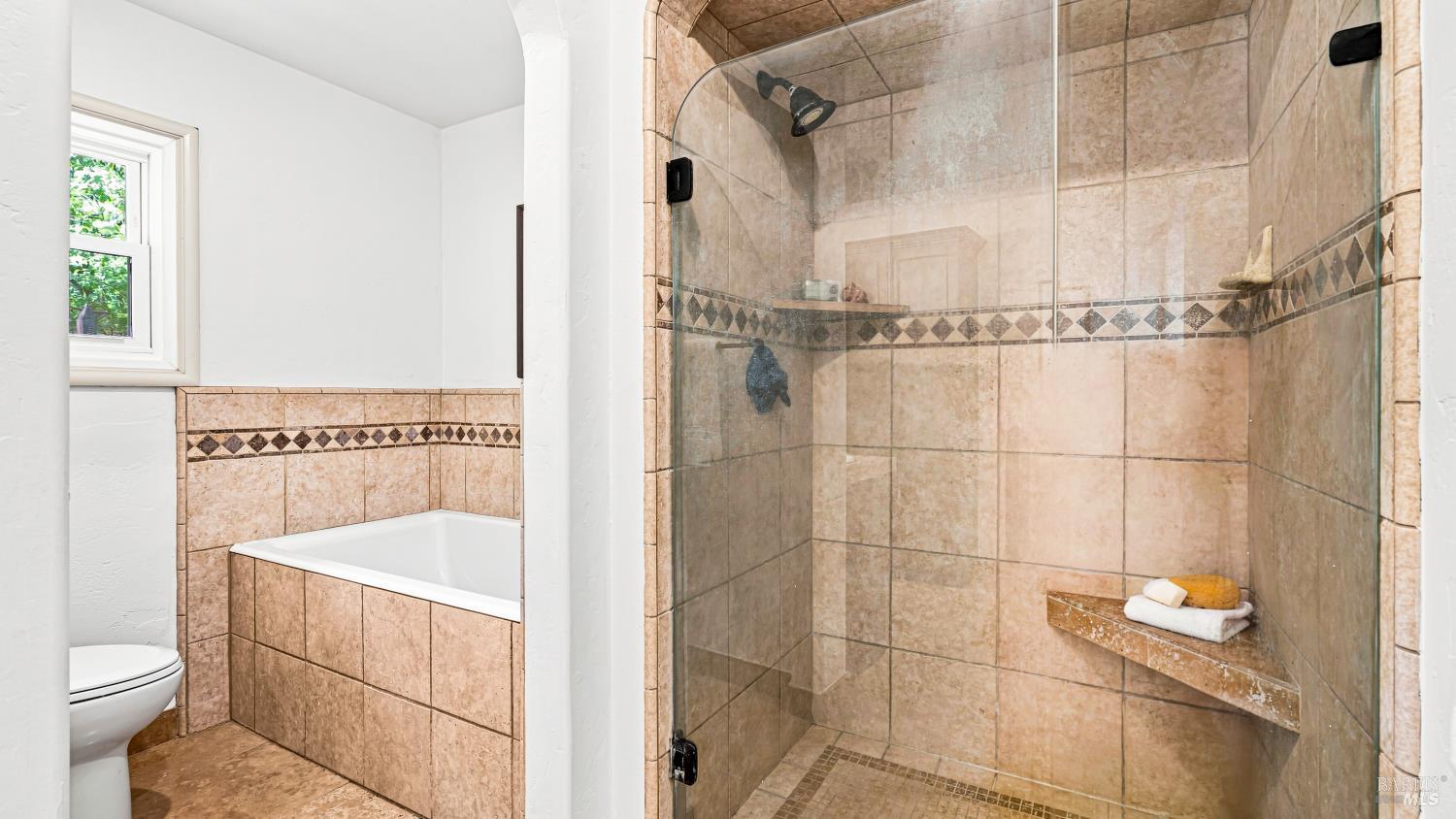 614 Deer Valley Court Petaluma CA 94952