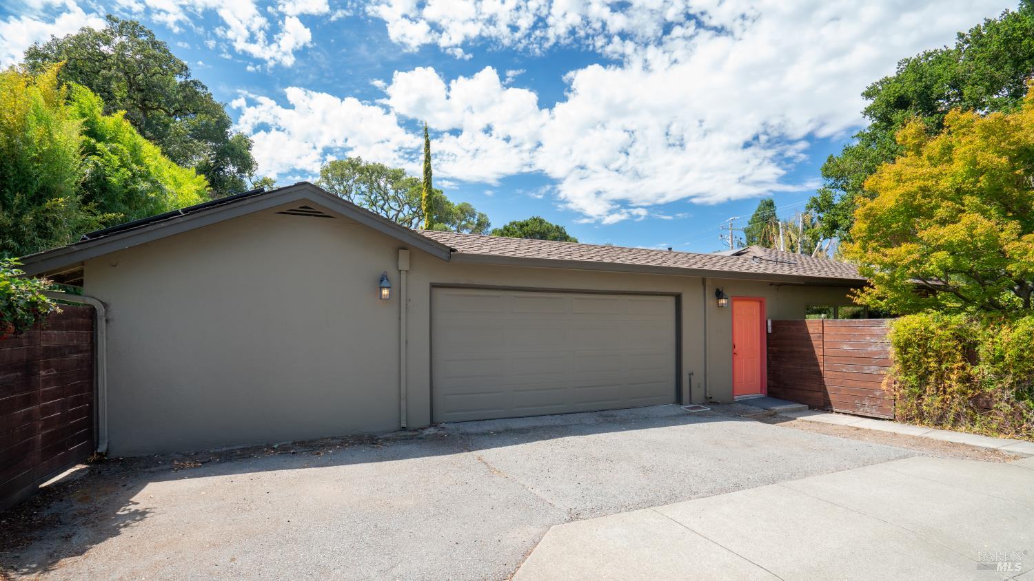614 Deer Valley Court Petaluma CA 94952