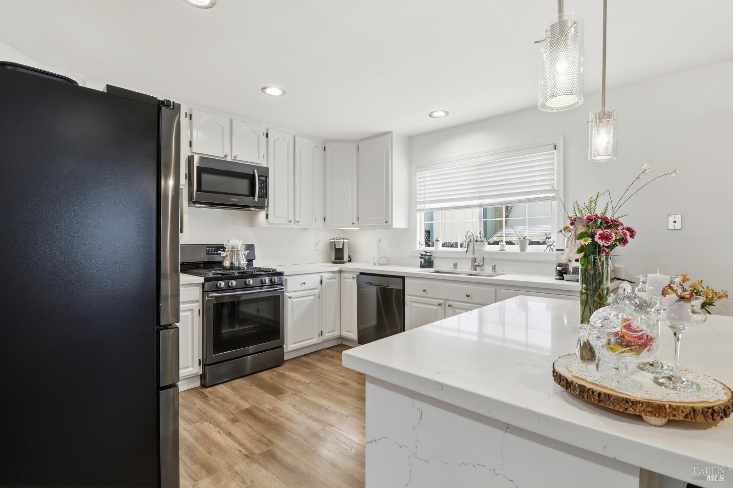4317 Grandview Way Rohnert Park CA 94928