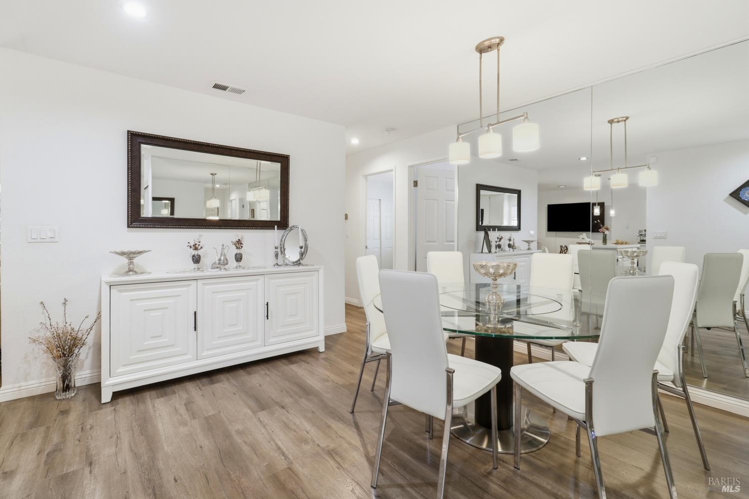 4317 Grandview Way Rohnert Park CA 94928