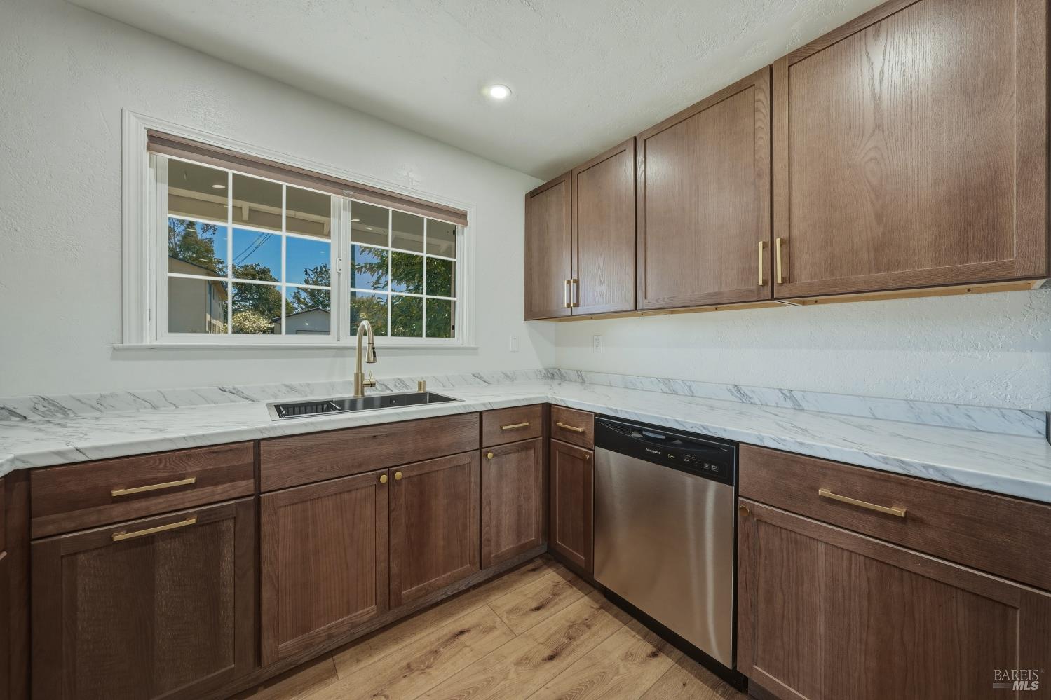 498 Mill Street Willits CA 95490
