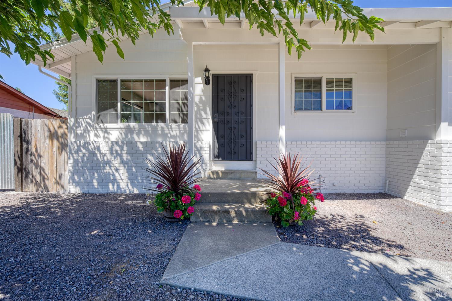 498 Mill Street Willits CA 95490