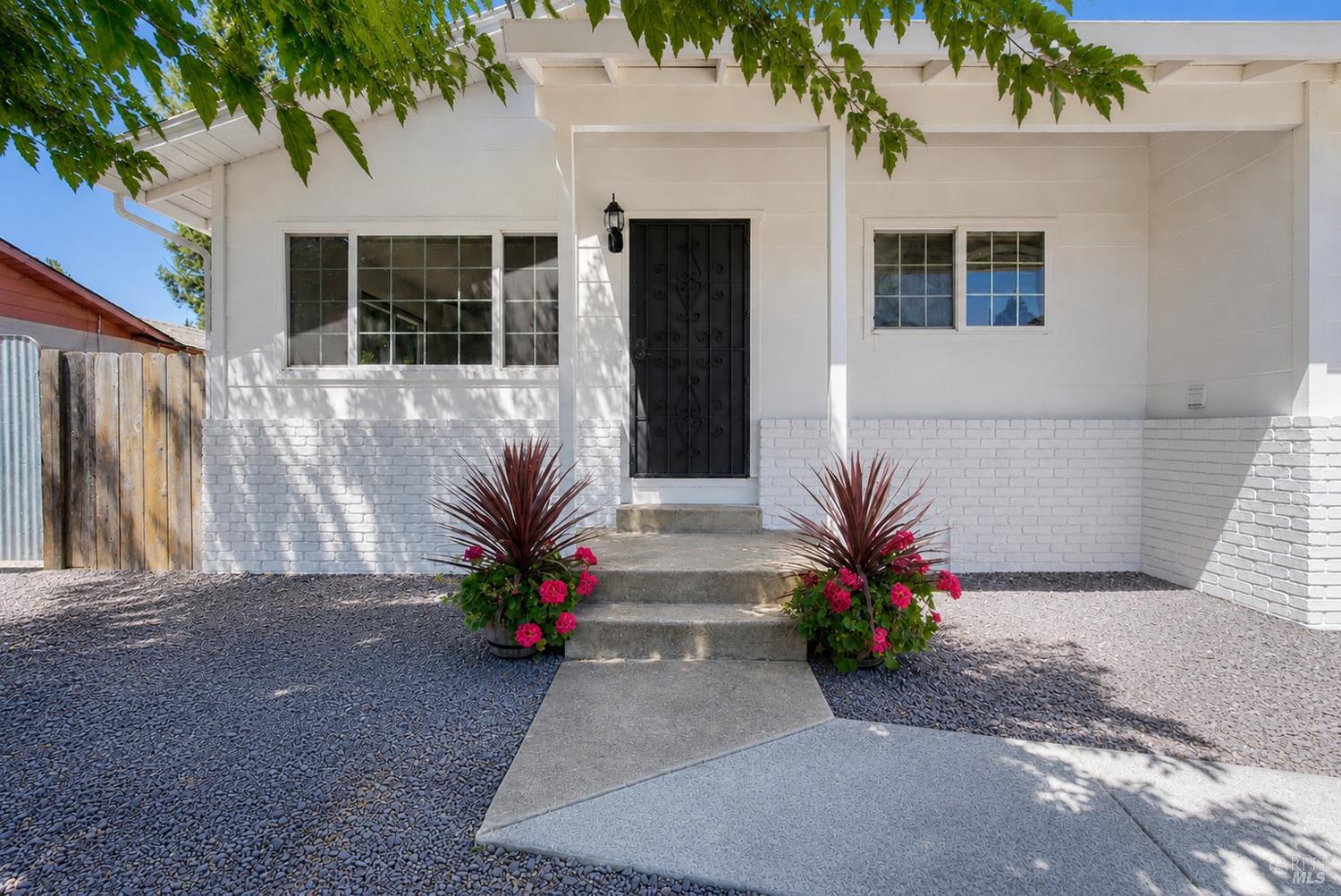 498 Mill Street Willits CA 95490