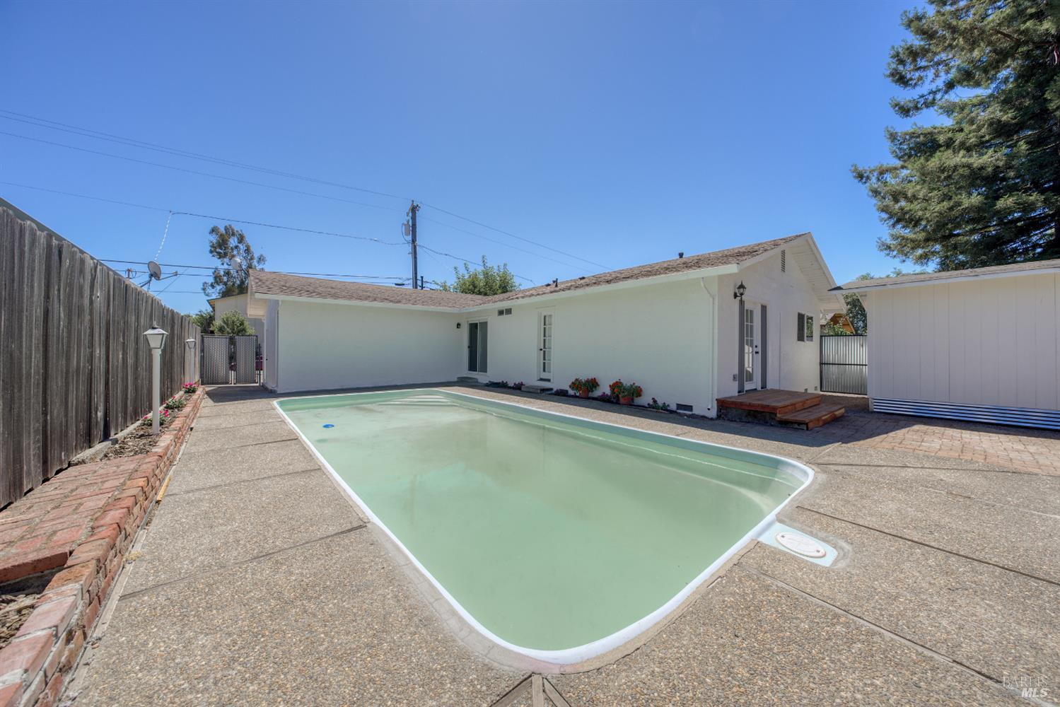 498 Mill Street Willits CA 95490