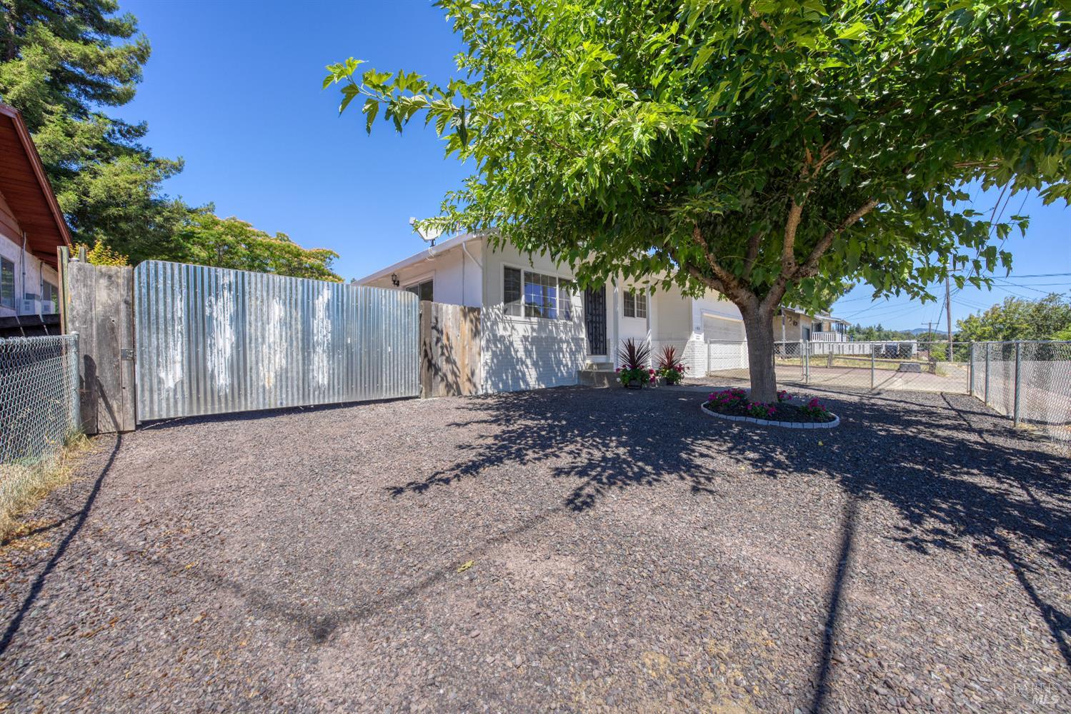498 Mill Street Willits CA 95490