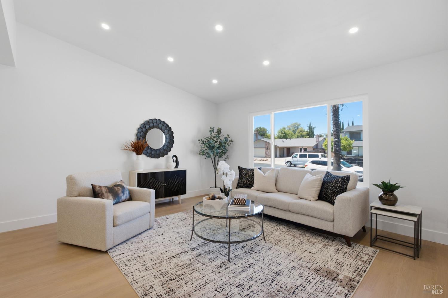 206 Millbrook Way Vacaville CA 95687