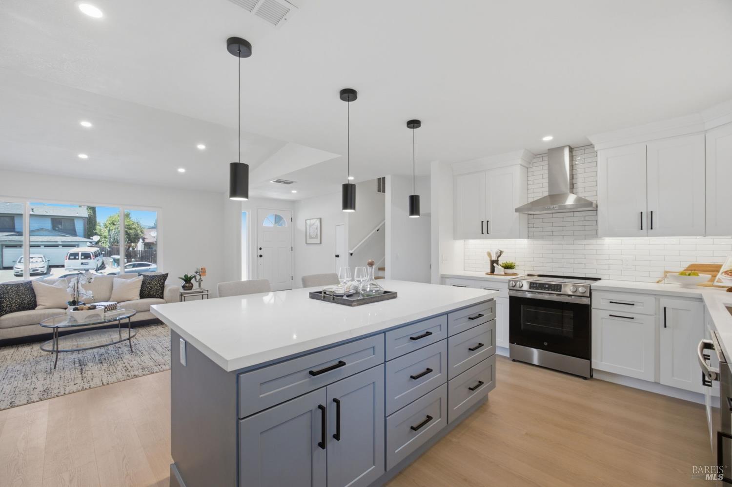206 Millbrook Way Vacaville CA 95687