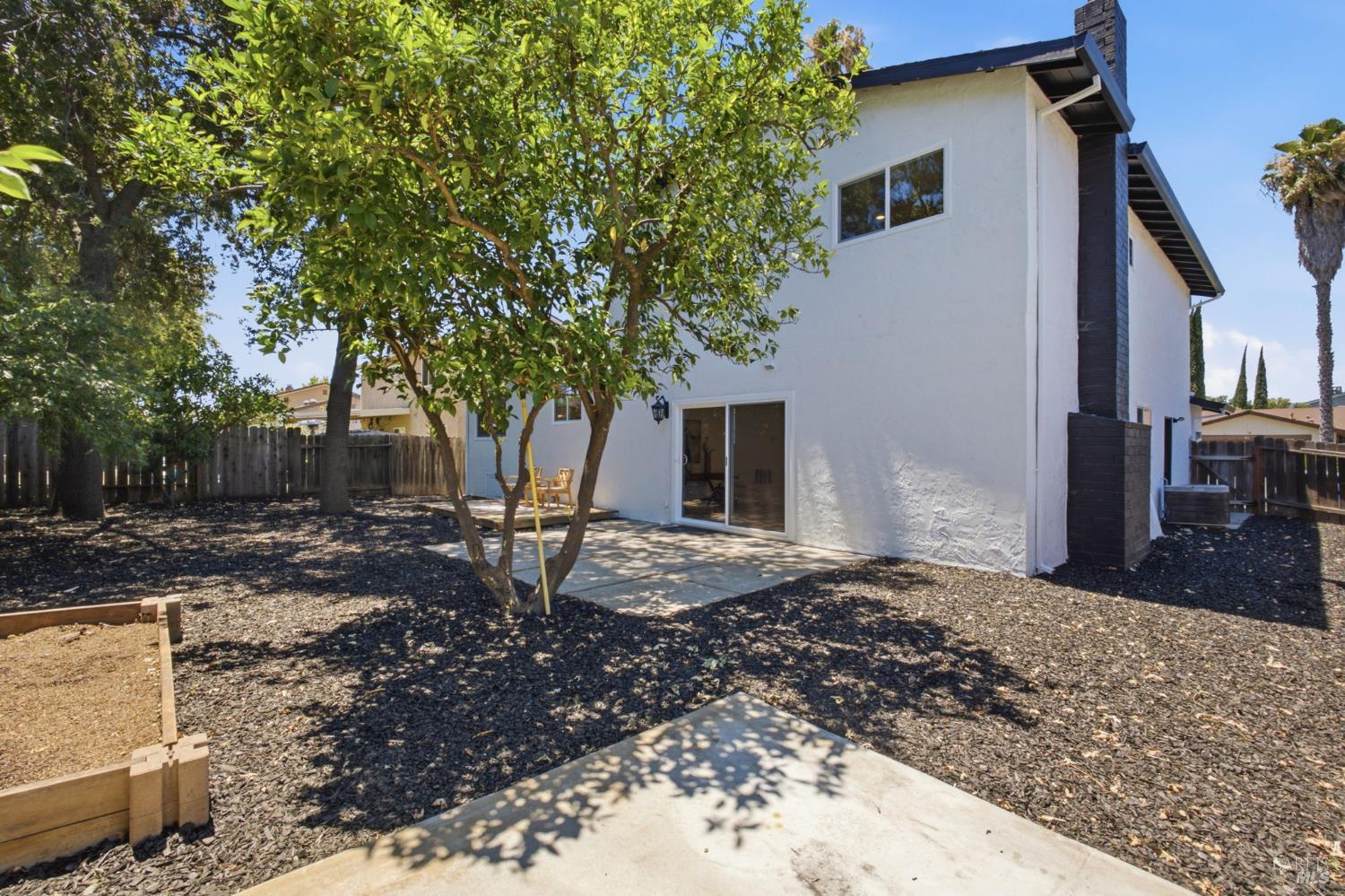 206 Millbrook Way Vacaville CA 95687