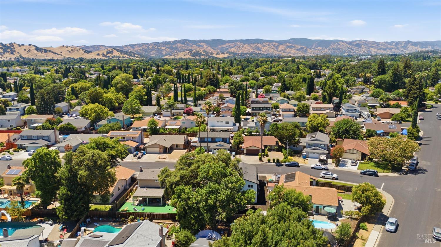 206 Millbrook Way Vacaville CA 95687