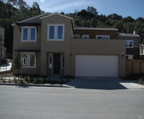 532 Sapphire Street Petaluma CA 94952