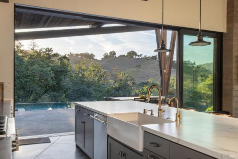 4125 Wallace Road Santa Rosa CA 95404
