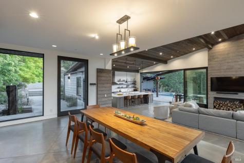 4125 Wallace Road Santa Rosa CA 95404