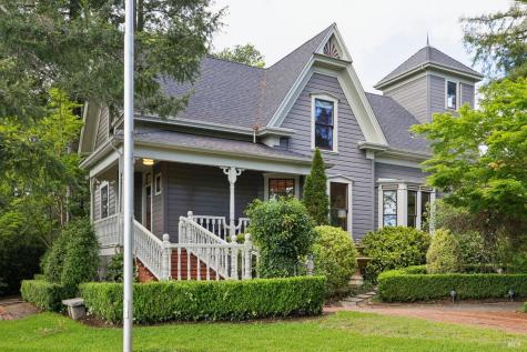 801 Dry Creek Road Healdsburg CA 95448