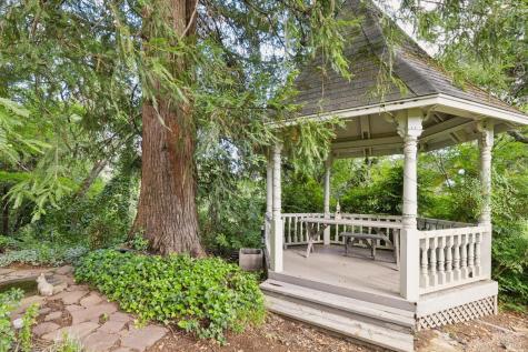 801 Dry Creek Road Healdsburg CA 95448