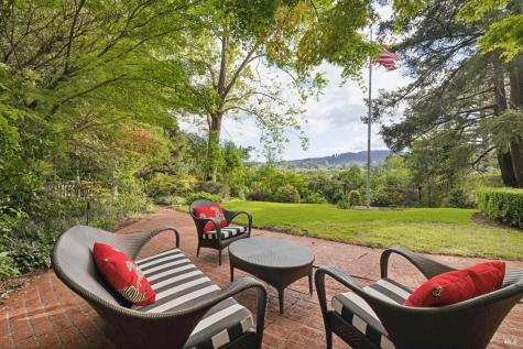 801 Dry Creek Road Healdsburg CA 95448