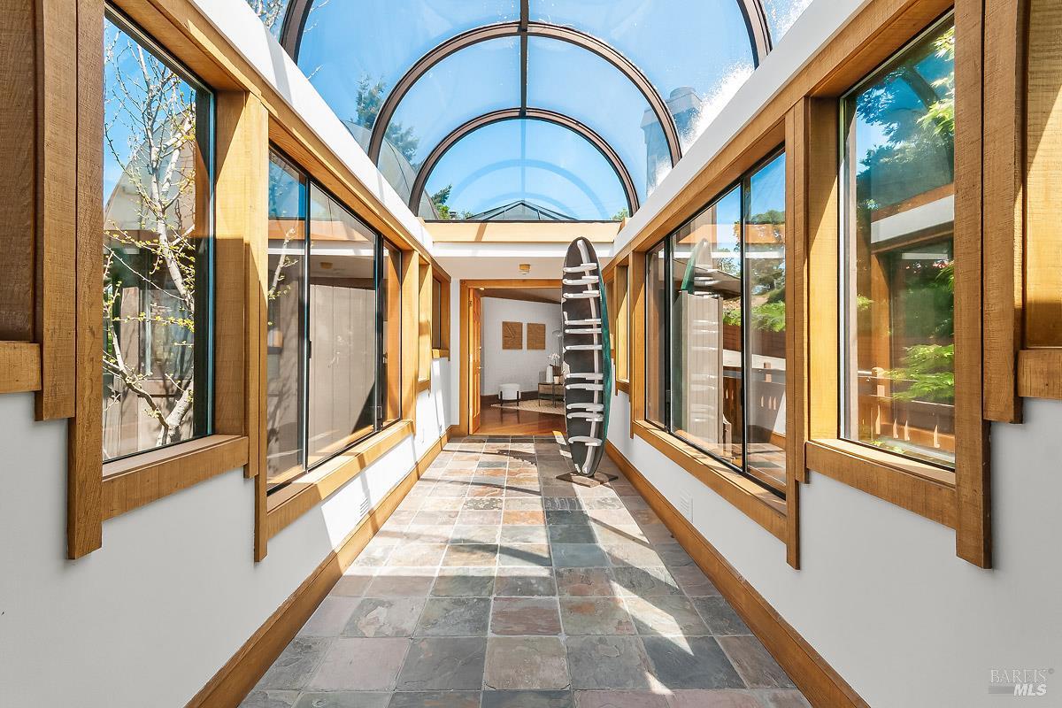 1100 Bayhills Drive San Rafael CA 94903