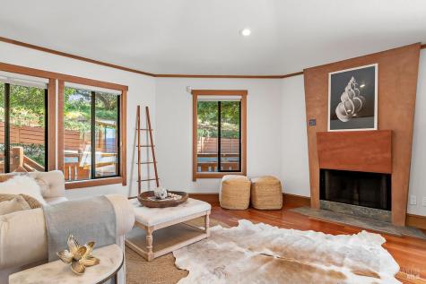 1100 Bayhills Drive San Rafael CA 94903