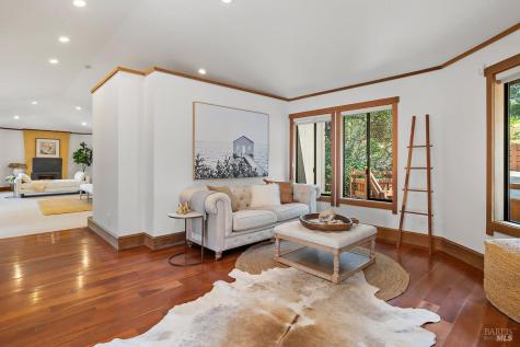 1100 Bayhills Drive San Rafael CA 94903