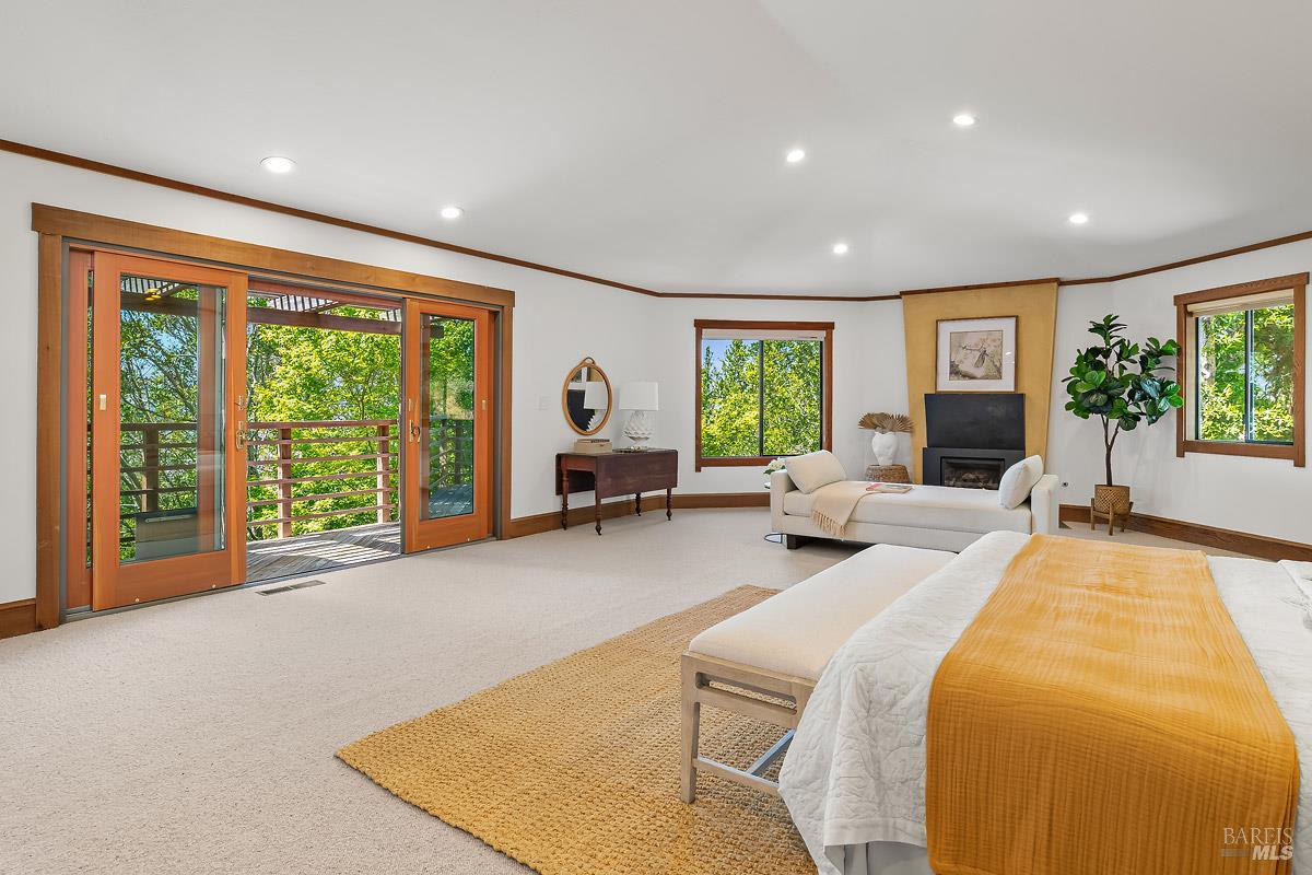 1100 Bayhills Drive San Rafael CA 94903