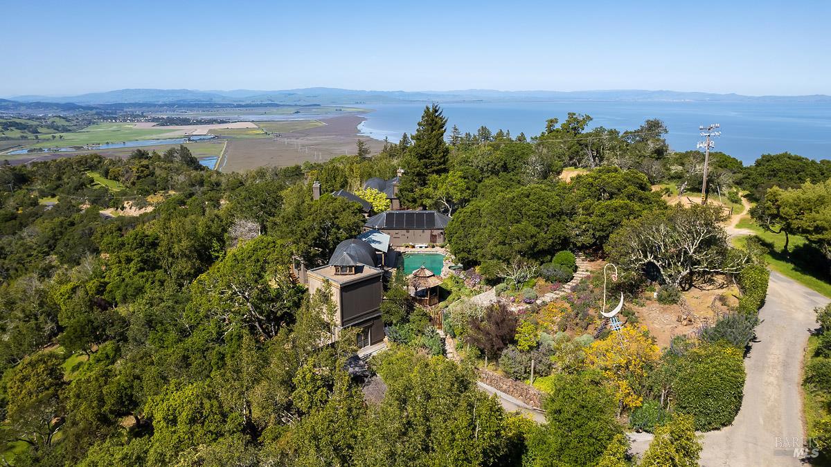 1100 Bayhills Drive San Rafael CA 94903